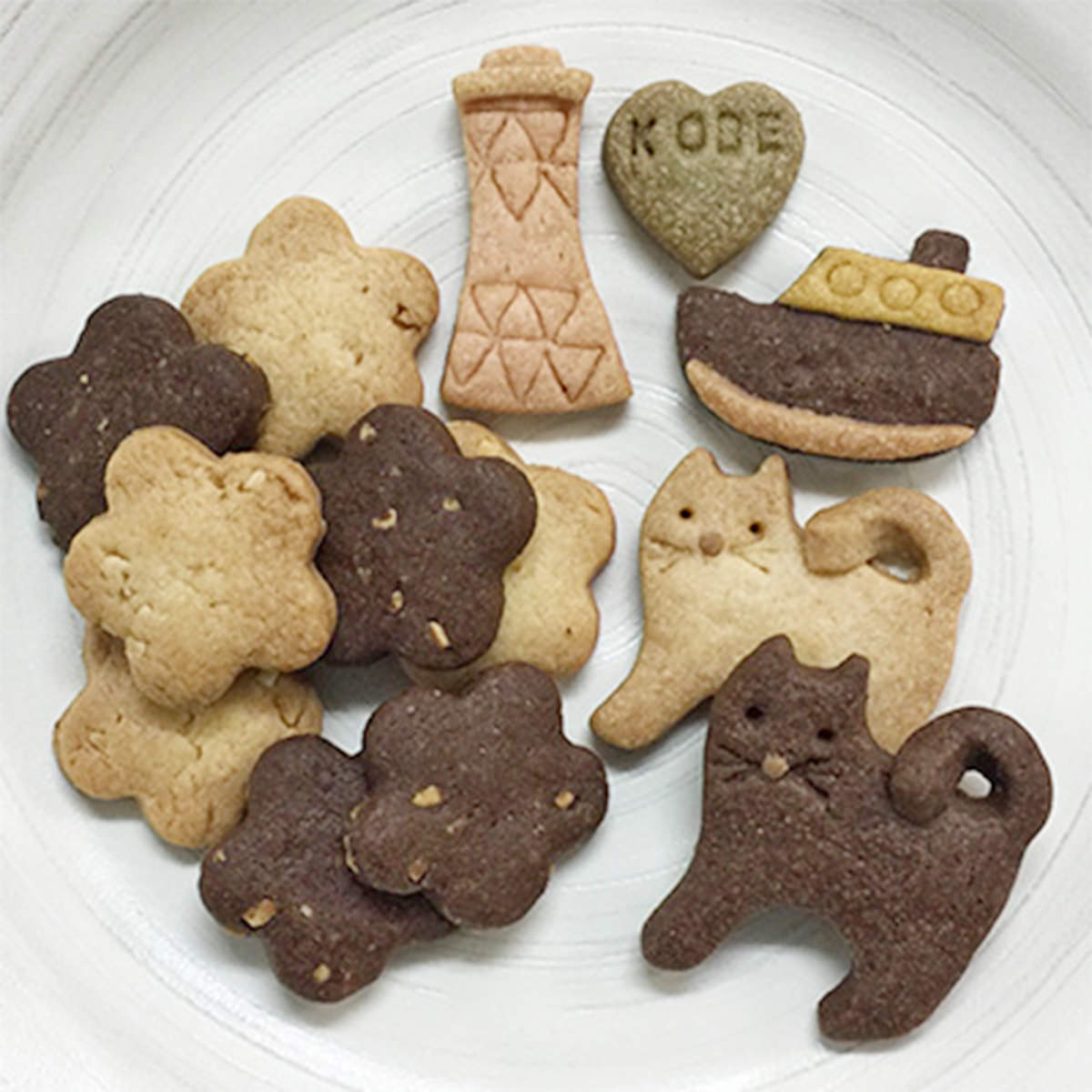 楽天市場 クッキー缶セット 赤テント 3個入 詰合せ クッキー 缶 かわいい 洋菓子 焼き菓子 スイーツ 角缶 丸缶 アーモンドクッキー ミニネコ クッキー ミニクッキー 猫モチーフ ご当地スイーツ お取り寄せスイーツ 兵庫 Andayクッキー 産直お取り寄せニッポンセレクト