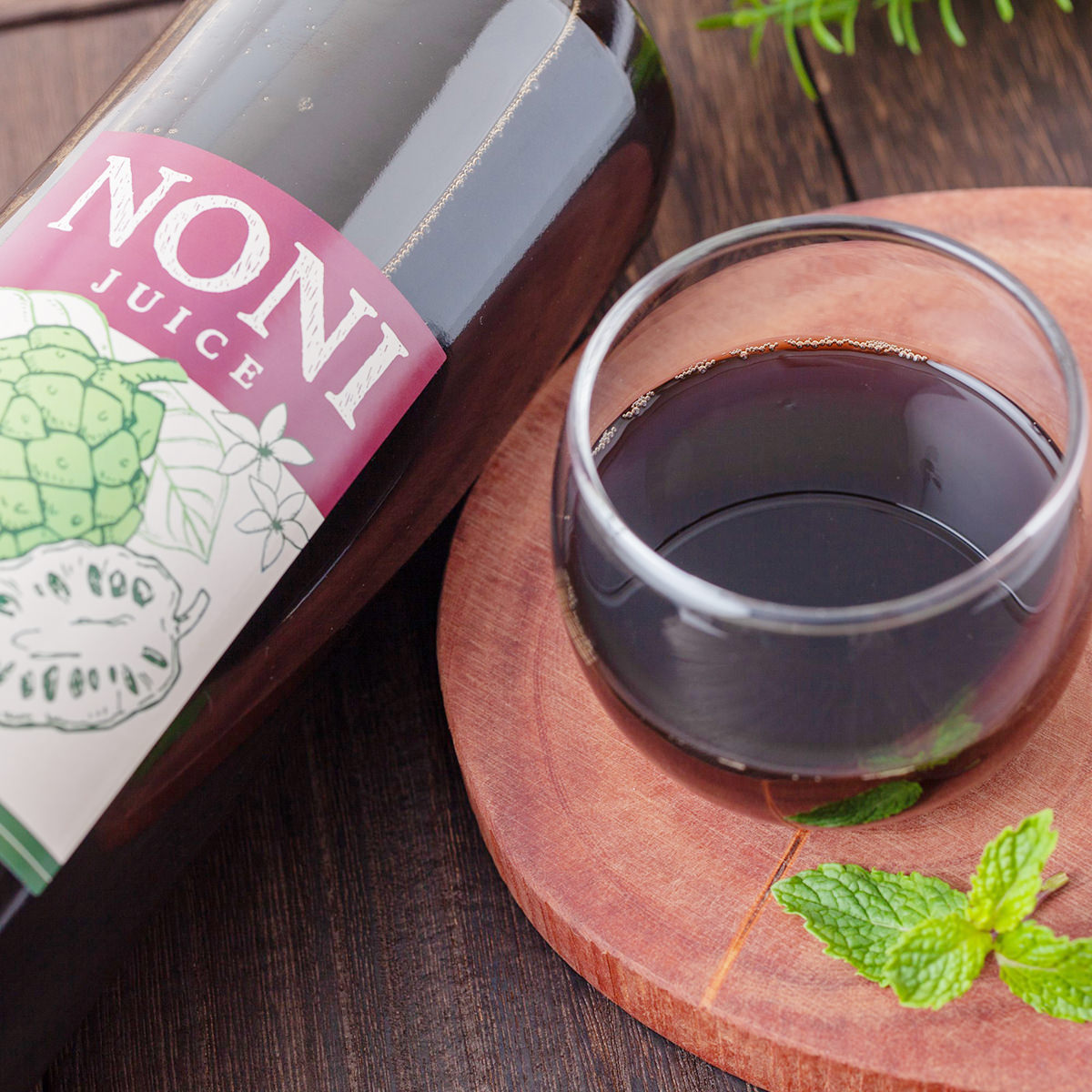 Noni Juice 100 900ml 汁 ドリンク ノニジュース 直ぐジュース 発酵果汁100 滋養分ふんだんに 丈夫食品 健康水物 ノニ ヤエヤマアオキ 八重山青木 沖縄 ユイマールハウス ノニストレートジュース 発酵果汁100 ノニジュース ご当地グルメ お取り寄せグルメ
