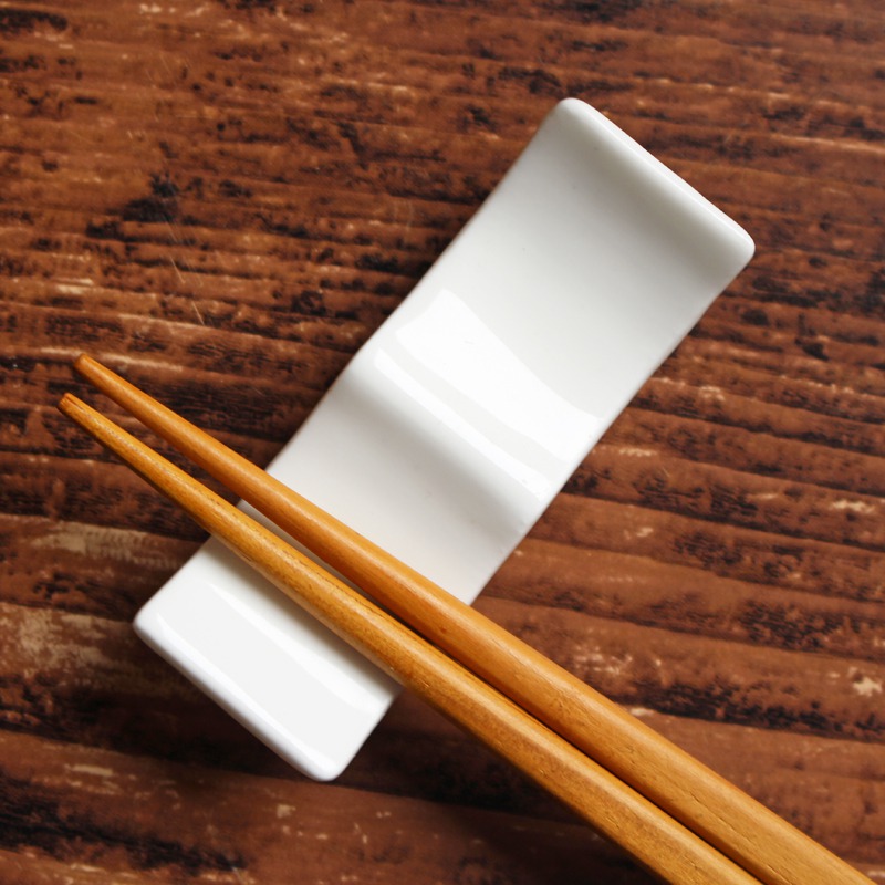 【総やか買いもとめるでお得】箸置き 今めかしい 愛くるしい (8珊)【カトラリーレスト 刀圭置き 白磁 大層らしい 無地 分かりやすい 喫茶店 強化因子瀬戸もの 逃げ口 訳あり】