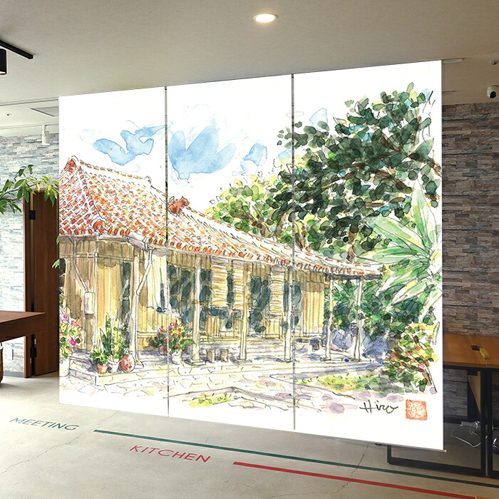 送料無料_【県内アーティストコラボ商品】NOREN/タペストリー「沖縄の古民家」|西崎ベース店