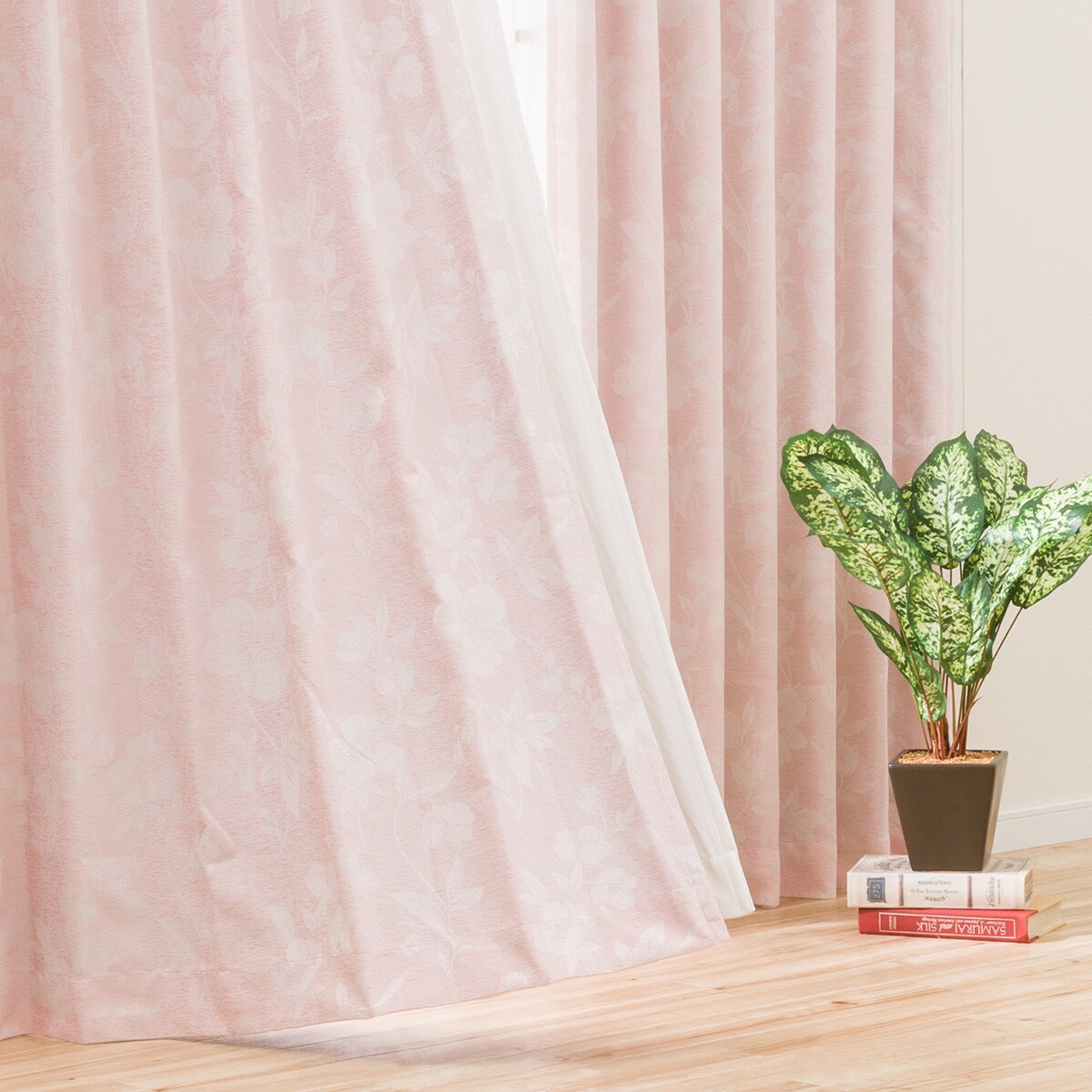 楽天市場 1枚入り 裏地付き遮光2級 遮熱カーテン センシル ローズ 100x190x1 ニトリ 玄関先迄納品 合計金額円以上送料無料対象商品 ニトリ