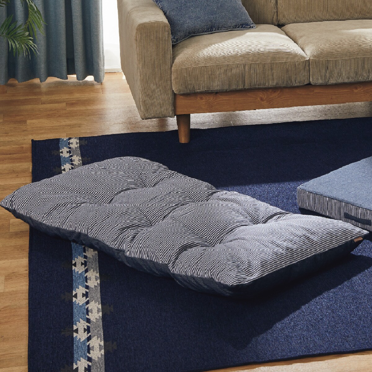 楽天市場 長座布団 ジェノア Q ニトリ 玄関先迄納品 1年保証 合計金額円以上送料無料対象商品 ニトリ