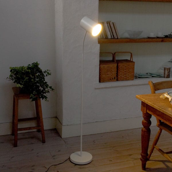 楽天市場 フロアランプ スプラウトc Wh ニトリ 玄関先迄納品 1年保証 合計金額円以上送料無料対象商品 ニトリ