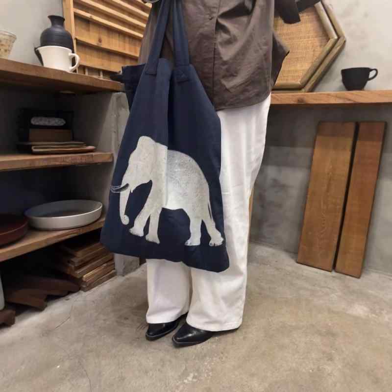 トートバッグ キャンバス素材 シンプルデザイン 大容量 象柄プリント ハウンドトゥース柄 環境配慮 ショルダータイプ 普段使い 鞄 バック 軽量 汎用 ショッピング 通勤 エコバッグ 再生繊維 肩掛け 収納力 ユニセックス|NN3beauty
