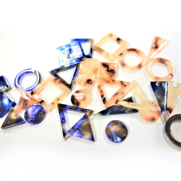 K18ひし形デザインゴールドチャーム　2405K2504 K18ひし形デザインゴールドチャーム 2405K2504