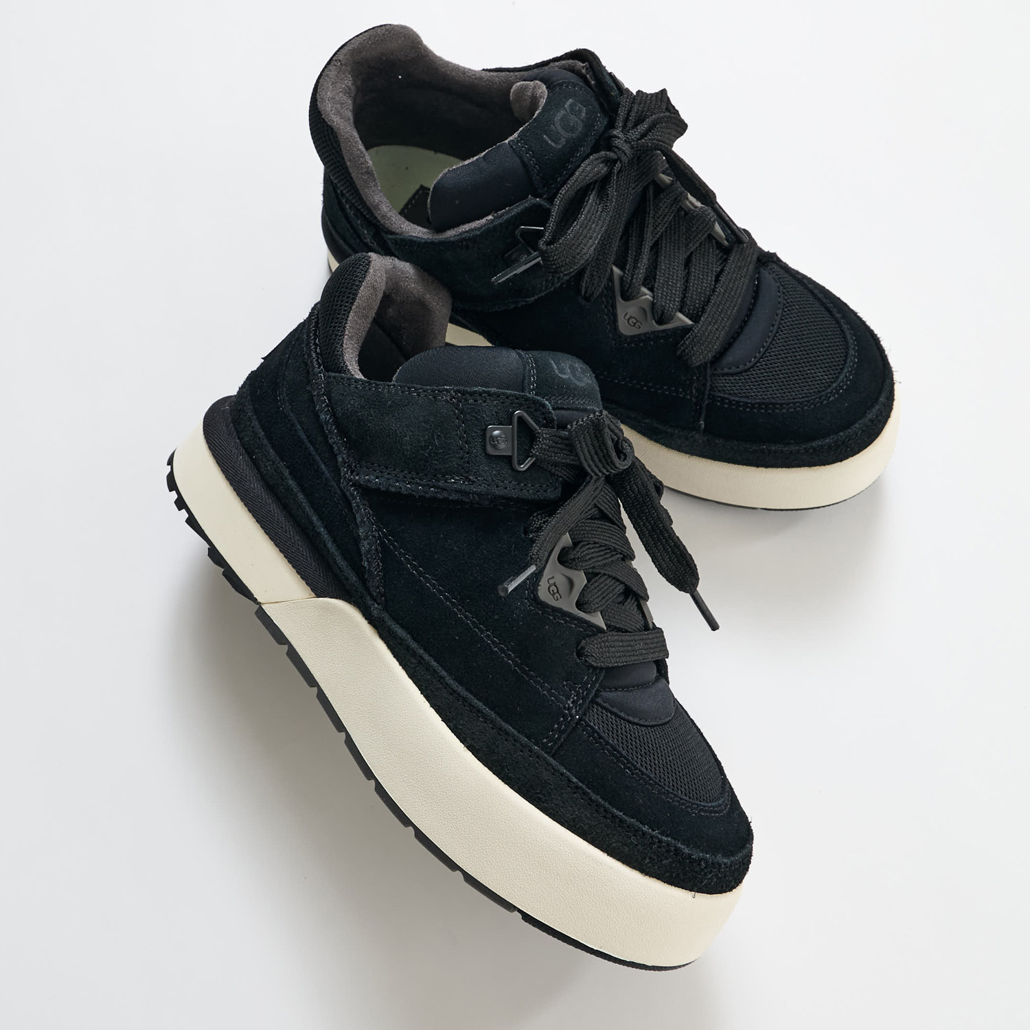 UGG W GOLDENCUSH アグ スニーカー ゴールデンクッシュ レディース 厚底 ブラック 黒 1152719 母の日