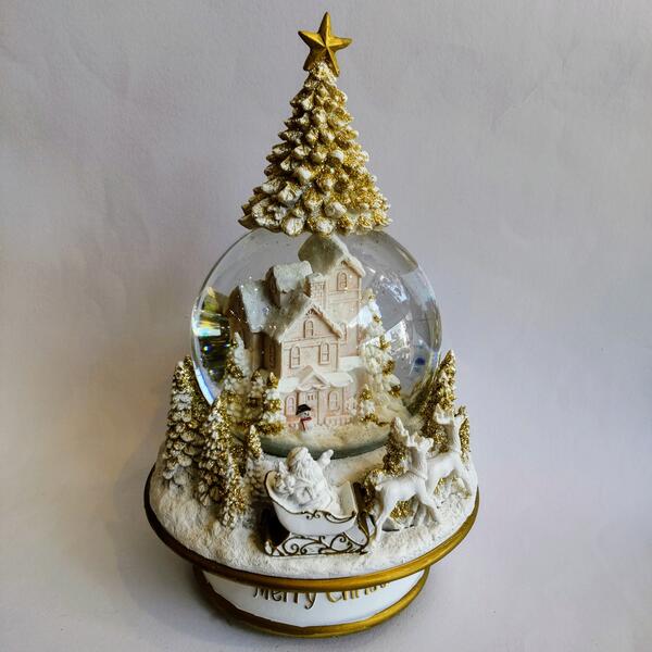 スノードーム サンタ ディアー ツリー オルゴール付き スノードーム ツリートップ型 送料無料 オルゴール ゴージャス 華やか スタイリッシュ オシャレ クリスマス Xmas ギフト プレゼント コレクション 置物 オブジェ インテリア 売れ筋 Enof Dz