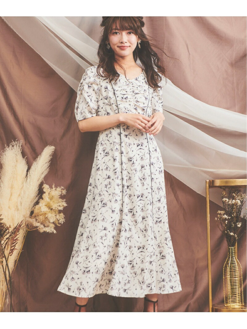楽天市場 かすれタッチフラワーワンピ Noela ノエラ ワンピース 半袖ワンピース ホワイト ブラウン パープル 送料無料 Rakuten Fashion Noela ノエラ