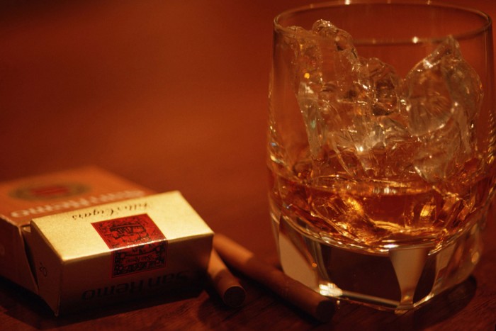 正規品 化粧箱入り 購入は12本まで ギフト プレゼント クリスマス 父の日 家飲み ヤマト運輸 バーボン ブラントンレギュラー 750ml アメリカ アメリカン・ウイスキー | antiguaboreal.com
