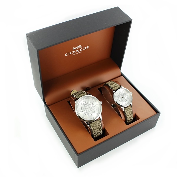 楽天市場 コーチ 腕時計 ギフトセット ペアウォッチ Coach専用 ギフトボックス カップル 夫婦 親 友達 結婚 記念日 プレゼント メンズ レディース バレないペア さりげないペア 一緒に使える 選べる特典付き 栃木レザー ペアキーリング 時計収納ボックス ペアウォッチ