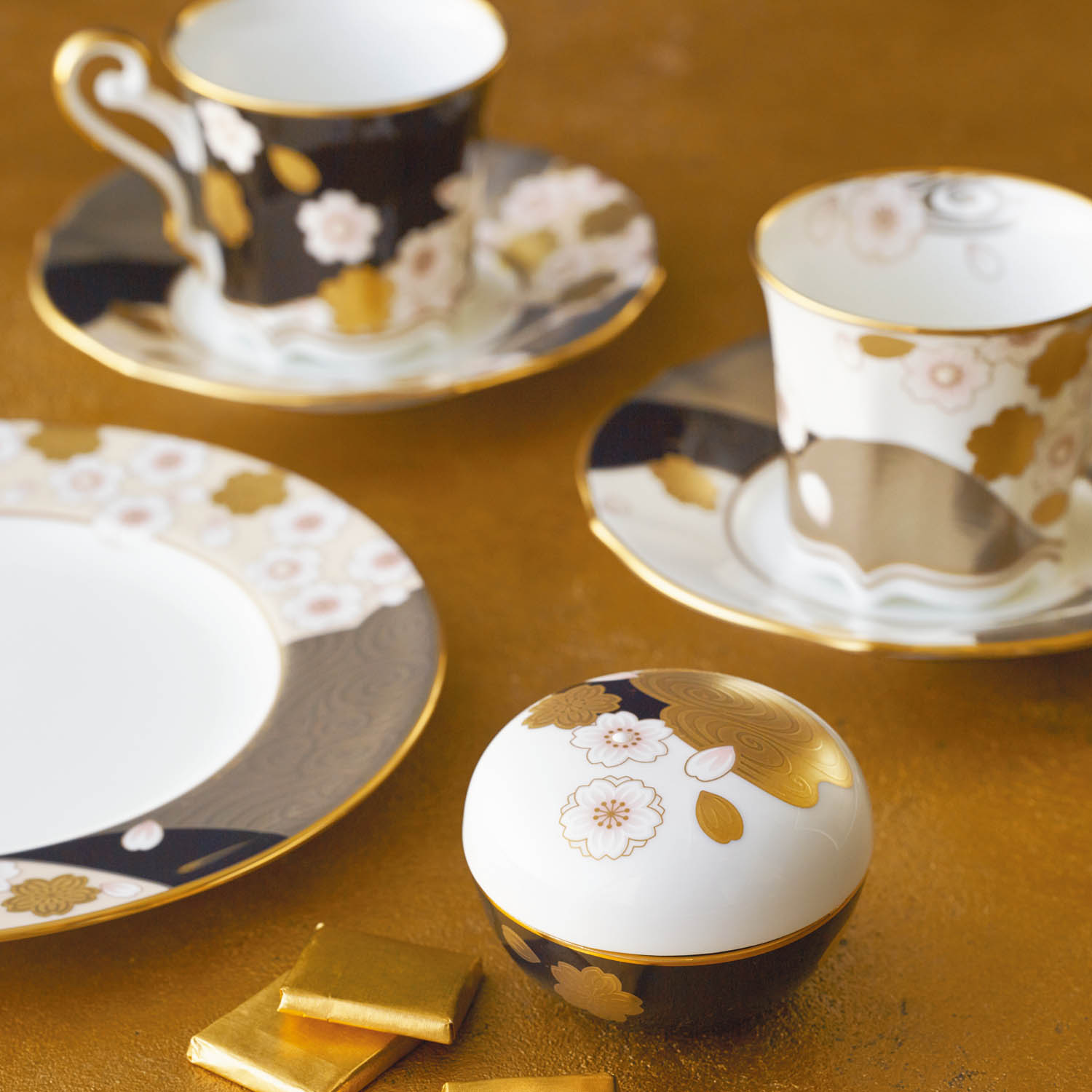 Noritake ノリタケ コーヒー カップ ソーサー 色変り ペアセット 200cc あやみなも 2客 桜金銀彩 ・ 夜桜金銀 通販 