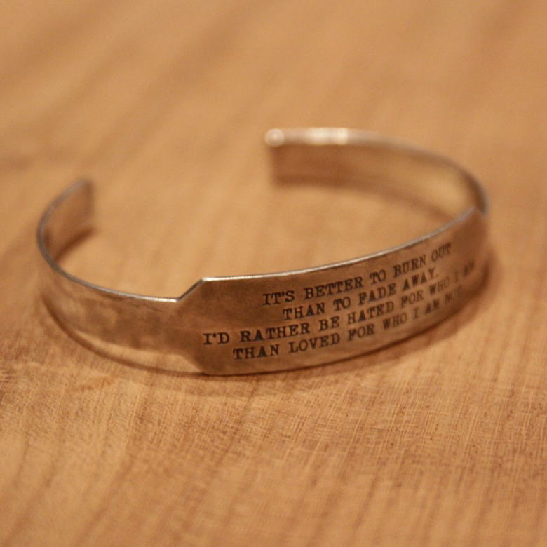 楽天市場 Vantique ヴァンティーク Kurt Cobain Lyric Bracelet カートコバーンリリックブレスレット Vb Kurt ブレスレット シルバー プレゼントに ラッピングタイプ チャコールグリーン Select Shop Nose Low