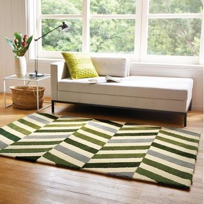 深いグリーンのラグマット 190 穏やかな配色 可愛いカラーリング グリーン ホワイト ブラウン グレー 癒し空間 リビングに ダイニングに Formenterarent Es