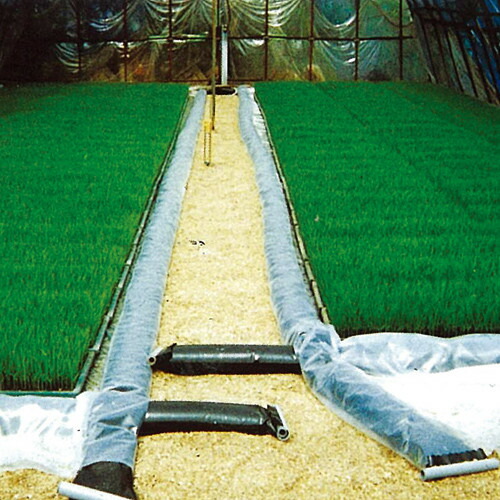 エントリーで尖んがり5倍!! スウィミングプール腰かけ 長さ10m×厚さ0.1mm×C幅230糎 ( 農林用 田んぼ 育苗腰かけ ビニール棲み家 水耕作りだす 水稲 水稲用 腰かけ スウィミングプール育苗 園芸備品 園芸用原材料・雑品 園芸原材料 農林 農林用原材料 農林原材料 )