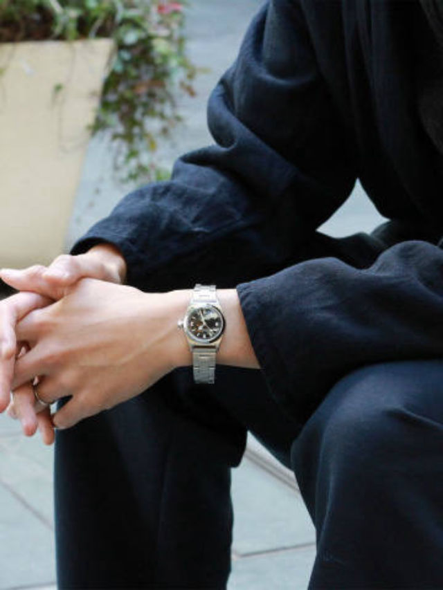 VAGUE WATCH CO. / ヴァーグウォッチカンパニー】 【UNIVERSAL
