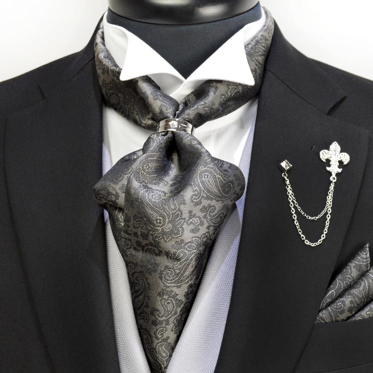 あす楽対応 今だけプレゼント付 アスコットタイ チーフセット リングタイタイプ タイリング付き 礼服 シルク100 ブラックペイズリー シルク100 Utu 日本製 ノービアノービオ Preto