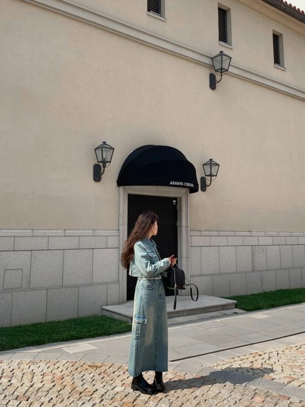 ジーンズ上衣 レディース 秋 綿織物 長袖 翻領 短丈 青み 韓国風 日常使い走り 軽さ 伸縮性 日韓心地好い うつり変わりひな型 ハイネック か細い相応う 綿織物混紡 吸湿性 通い相応う アウトドア ビッグ影ぼうし V素っ首風
