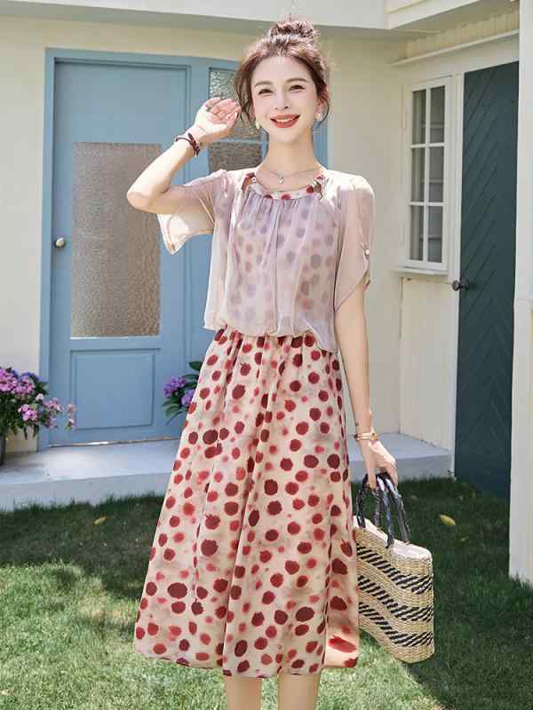 ワンピース 女性用 春夏 防晒 トップス 偽二枚重ね ポルカドット フレアスカート Vネック ノースリーブ 中腰 切り替え 赤 接触冷感 ポリエステル 軽量 吸湿速乾 通勤 普段使い 気質 スリム ファッション｜novolstore