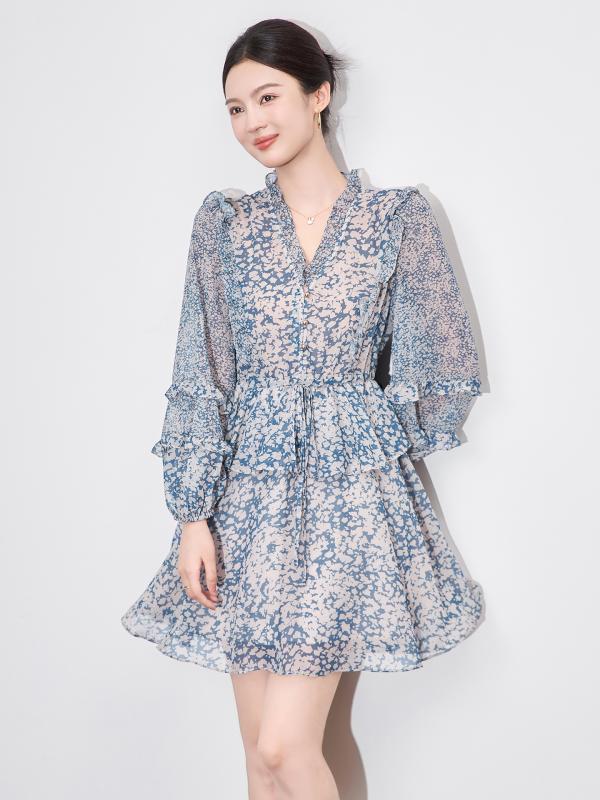 衣装 レディース 夏 草木花柄 刷り上げる ダブルシフォン フレンチ表現スタイル 酉の方角はたご屋 青色 Vのど首 照明ランプ疑しさ袖 ロング捩り ミッドウエスト A生産ライン ミニスカート セットアップなし 精神状態 通い ヨーロッパ風 当たること冷感 軽さ 伸縮性