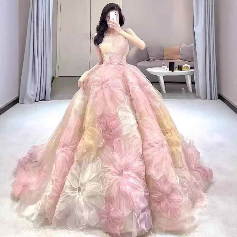ウェディングドレス 女性用 夏 チュール素材 花柄デザイン フリルスカート ストラップレス ハイウエスト ロング丈 軽量 伸縮性 純色 蓬蓬シルエット 結婚式 パーティー用 新娘ドレス 影楼撮影 芸術写真 礼服 軽婚?|novolstore