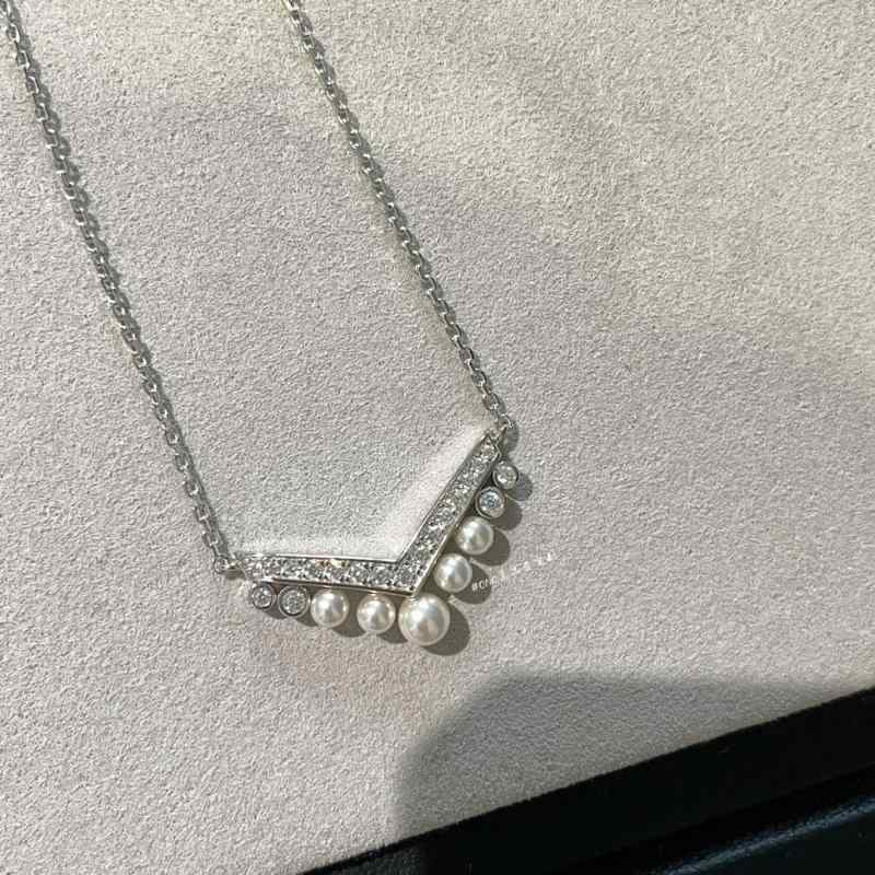 ネックレス 女性用 Vネック 珍珠 鎖骨チェーン クラウン デザイン 925シルバー 白金カラー 軽量 伸縮性なし ファッション 通勤用 軽奢風 春夏 流行 形状パターン｜novolstore