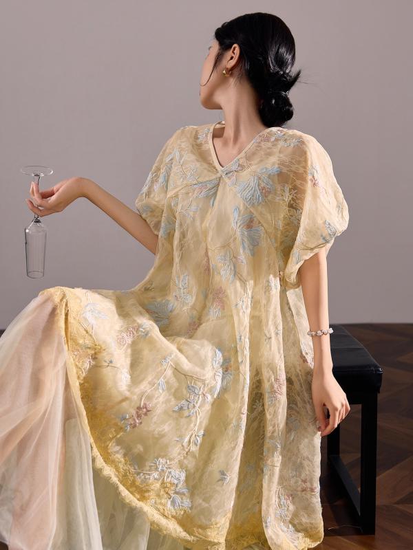 ワンピース セット レディース 春夏 仙女スカート 吊り帯 トップス 組み合わせ 長袖 ランタンスリーブ Vネック ゆったり腰回り 刺繍 レース 花柄 植物モチーフ 伸縮性 ポリエステル 素材 レモンイエロー ピンクパープル カラー ゆったりシルエット |novolstore