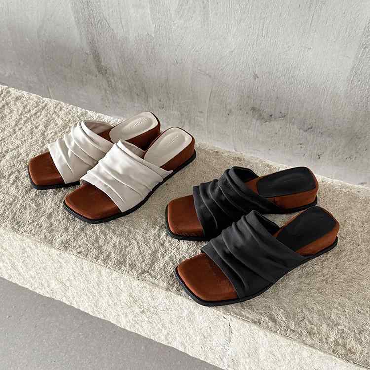 レディース ドラッグシューズ フレンチスタイル シンプル プリーツ ストラップサンダル ダークブラウン ベージュ 羊皮 シューズ ソフトソール 厚底 単色 夏 履き外し 履き心地 軽量 柔軟 方先 ゴムソール 豚皮 ライニング 2025 夏物 ビーチ サ｜novolstore 9,191円