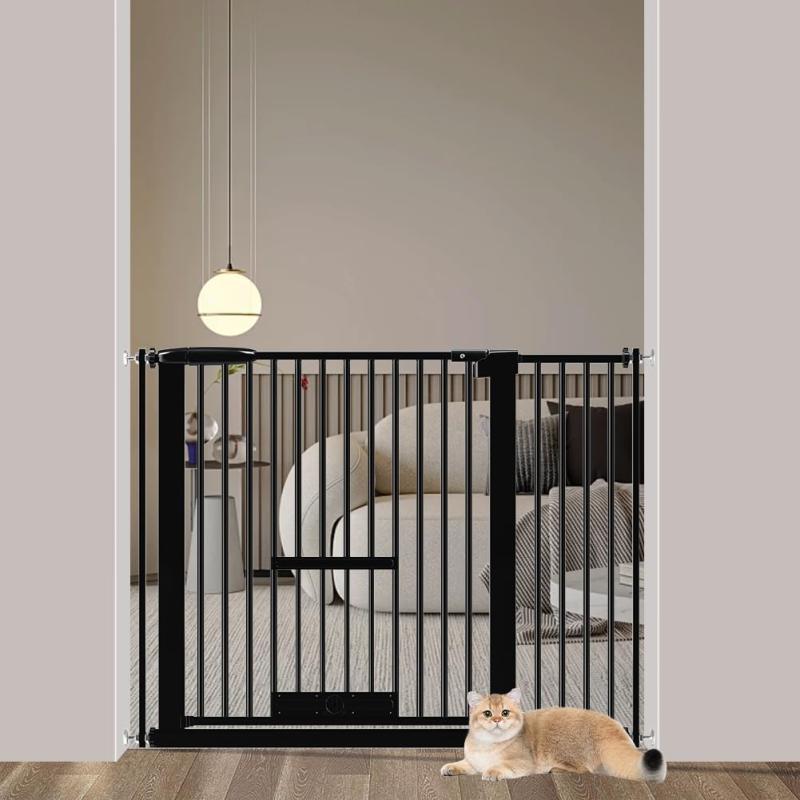 Seogva ペットゲート 3.5cm柵間隔 ペットドア付き 高さ78cm ペットゲート 犬 猫 ゲート ブラック ホワイト 猫用ゲート 過密フレーム付き 猫 ゲート 犬すり抜け防止フェンス つっぱり 扉付き 赤ち｜novolstore
