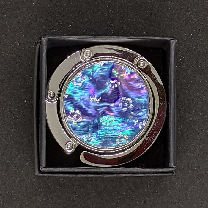 バッグハンガー 送料無料 京都 着物職人 手作り 本あわび濃藍色螺鈿 松竹梅小紋 銀ダイヤ箔仕様 お出かけ用 プレゼント 母の日 誕生日プレゼント 一点もの おしゃれ ラグジュアリー 成人式 日本製 クリスマスプレゼント デスク バッグフック ハンガー カバン掛け テーブル