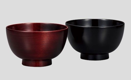 木製 桜材 山中漆器 夫婦椀 朱 黒 漆塗り お椀 くりぬき ペア椀 結婚祝い 天然木 山中塗り 2客【ギフト・内祝い・成人内祝い・結婚内祝い・新築祝い・父の日ギフト・お返し】【楽ギフ_包装選択】【楽ギフ_のし】【楽ギフ_のし宛書】