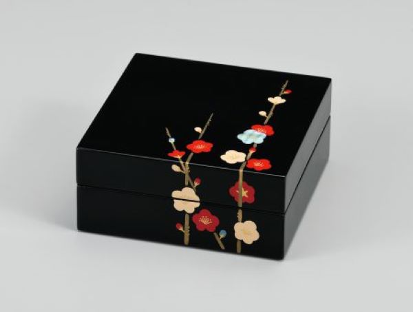 角小筥 漆手ペンキ塗り 貝入り口・入口 紅白梅 蒔絵 黒ペンキ塗り 木製 越前塗師細工 越前ペンキ塗り【差し上げ物】【楽ギフ_荷作り選り分ける】【楽ギフ_のし】【楽ギフ_のし宛書】 収納ボックス・ケース-ジュエリー・アクセサリー用品-ジュエリー・アクセサリー