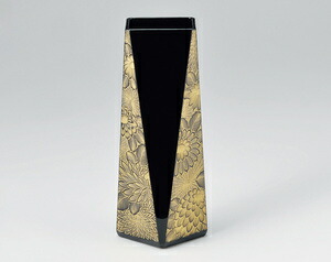 木製 越前漆器 花器 黒 漆塗 花瓶 菊彫 越前塗り ガラス製落とし付【ギフト】【楽ギフ_包装選択】【楽ギフ_のし】【楽ギフ_のし宛書】