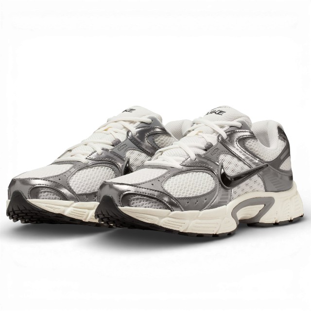 【お得なクーポン配布中7/30まで】ナイキ NIKE V5 RNR HJ5228 ランニングスタイル メンズ 靴｜SHOES WAN店