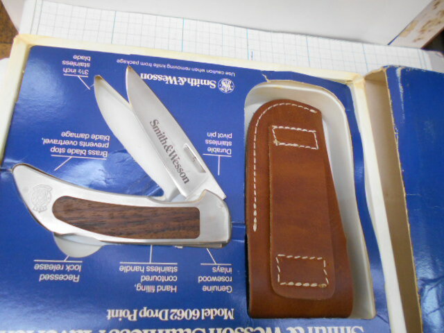 Tセール！スミス M6060 フォールディングハンター 送料無料！1970年代 楽天市場】OLDスミス＆ウェッソン ナイフ 6060 フォールディング