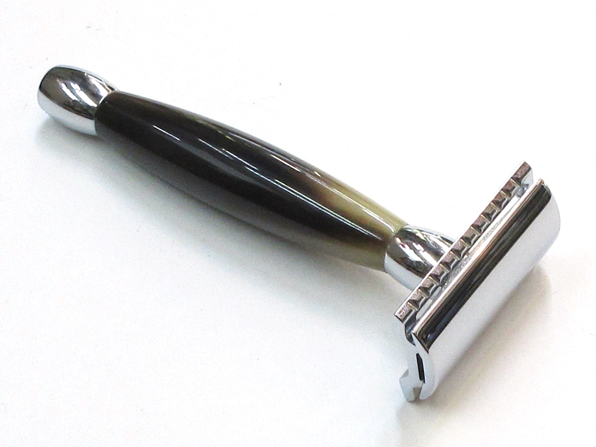 楽天市場】メルクール 9027001 水牛角ハンドル 黒水牛 髭剃り 105mm