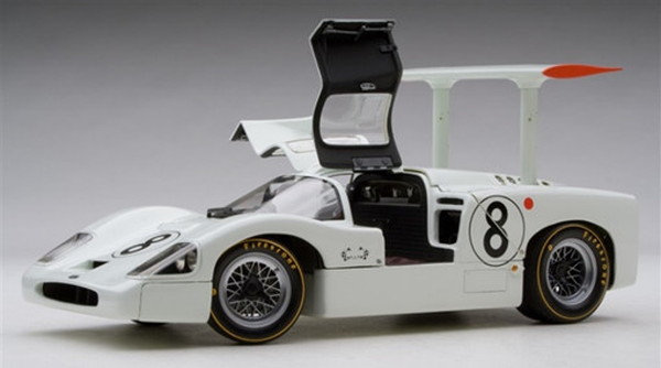 【送料無料】　EXOTO 1/18 シャパラル F2 1967年 ル・マン24時間レース #8 B.ジェニングス 完成品ダイキャストミニカー RLG18173｜トイスタジアム2号店 44,148円