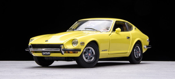 SUNSTAR 1/18 ダットサン 240Z 1972 イエロー 完成品ダイキャストミニカー 3512