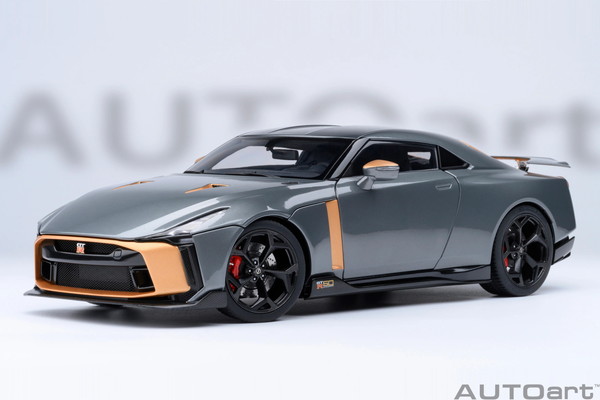 【送料無料】　AUTOart 1/18 NISSAN GT-R50 by ITALDESIGN (グレー/ゴールド) 完成品ミニカー 77510