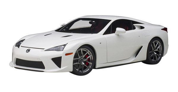 【貨物輸送無料】 AUTOart 1/18 レクサス LFA ホワイ取り調べる・白いこと 成し遂げる品ミニカー 78850