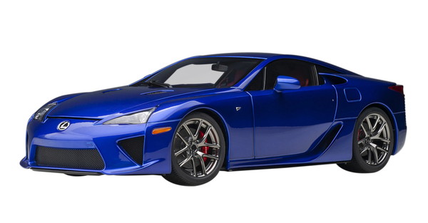 【貨物輸送無料】 AUTOart 1/18 レクサス LFA パール・青み 成し遂げる品ミニカー 78858