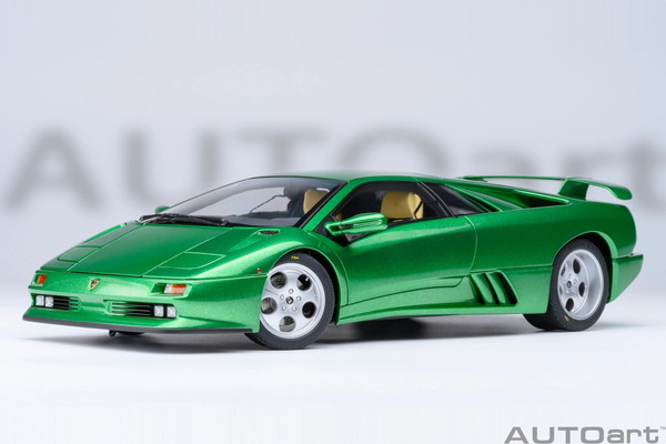 【送料無料】　AUTOart 1/18 ランボルギーニ ディアブロ SE30 メタリック・グリーン 完成品ミニカー 79150
