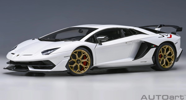 【貨物輸送無料】 AUTOart 1/18 ランボルギーニ アヴェンタドール SVJ パール・白いこと 成し遂げる品ミニカー 79217