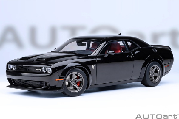 【貨物輸送無料】 AUTOart 1/18 ダッジ チャレンジャー SRT 百貨店 買い溜める 2023 (黒いこと PITCH BLACK) 成し遂げる品ミニカー 71765