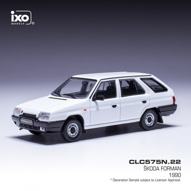 IXO MODELS 1/43 シュコダ フォアマン 1990 ホワイト完成品ダイキャストミニカー CLC575N
