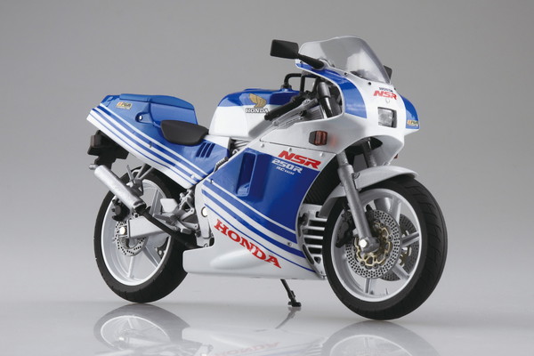 アオシマ スカイネット 1/12 ヤマハ RZ 250 (ニューパールホワイト) 青島文化教材社 スカイネット 1/12 ヤマハ RZ250 ニューパール
