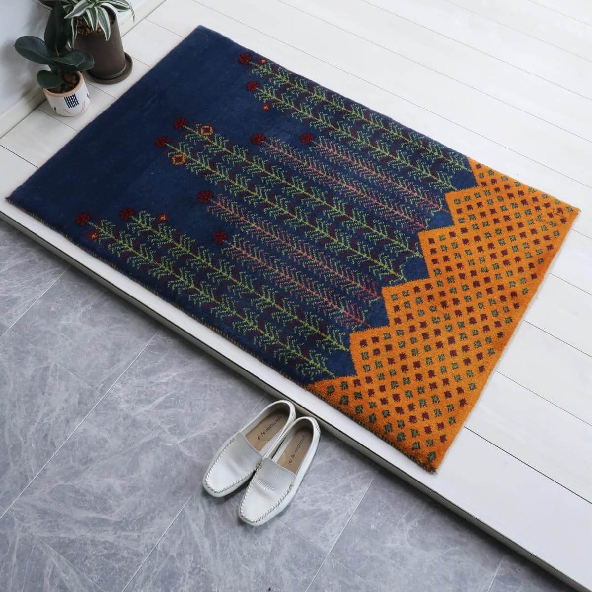 ギャッベ イラン製 リビングサイズ 123×79cm 手織り 天然 ウール100% 長方形 草木染 モダン ナチュラル 北欧 ラグ 絨毯 マット ラグマット ギャベ 床暖房対応 ホットカーペット対応 （BS-11531）