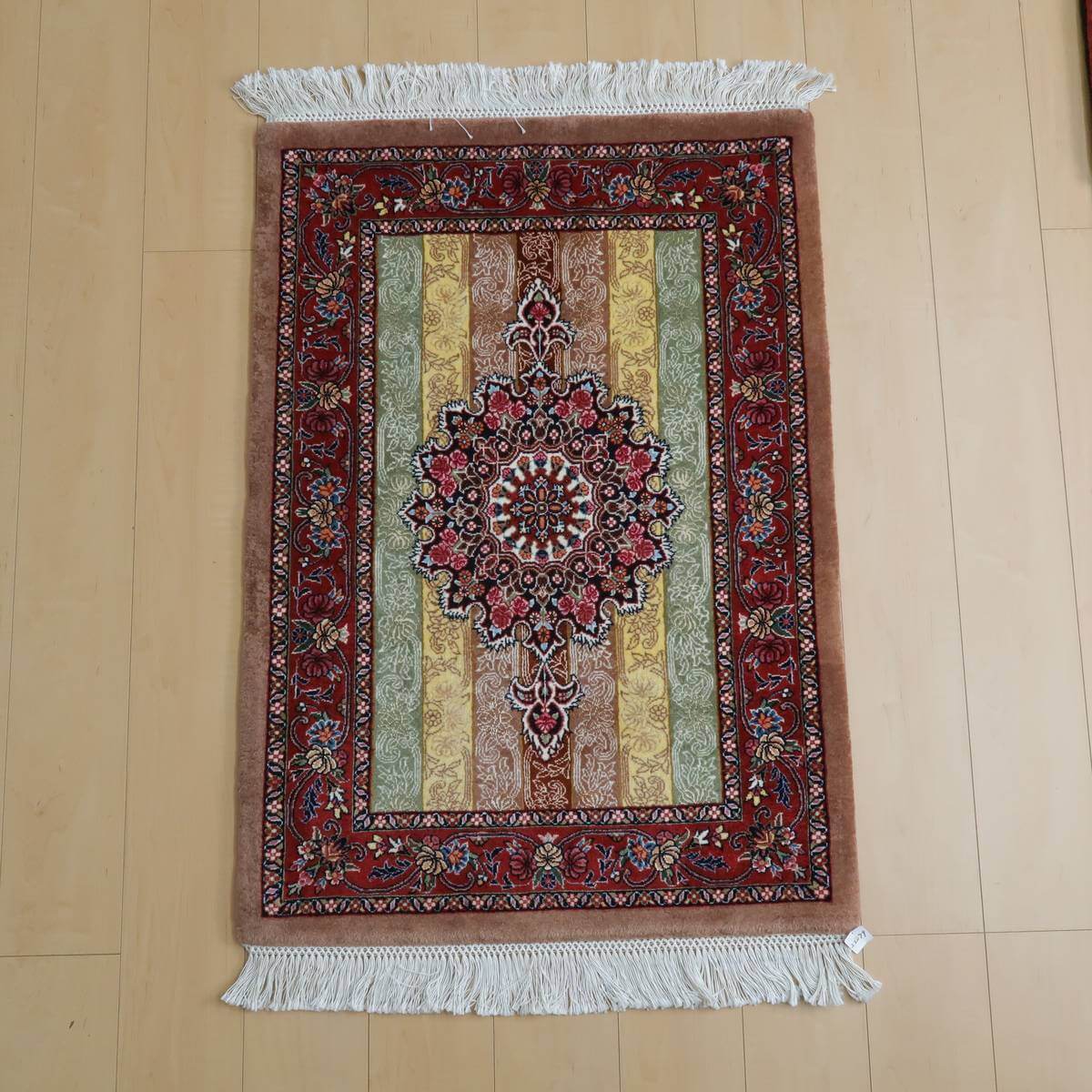 高級ペルシャ絨毯ビジャー 108×77cm(FS-22079)|キリム&絨毯・オリエンタルムーン