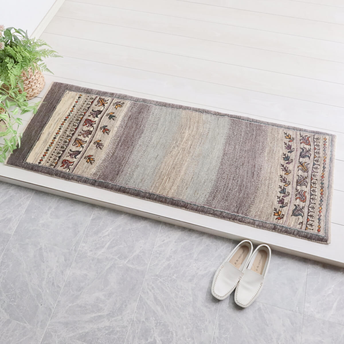 楽天市場】ギャッベ イラン製 リビングサイズ 141×53cm 手織り 天然