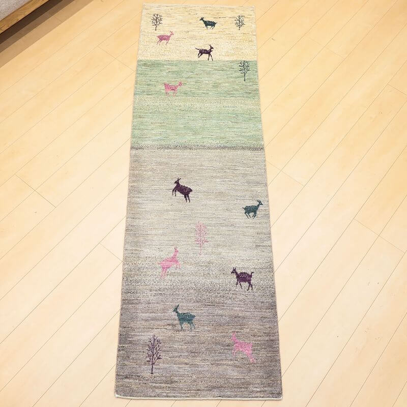 ギャッベ イラン製 リビングサイズ 235×72cm 手織り 天然 ウール100% 長方形 草木染 おしゃれ かわいい モダン ナチュラル 北欧 ラグ 絨毯 マット ラグマット カーペット ギャベ 床暖房対応 ホットカーペット対応 （HR-13114）