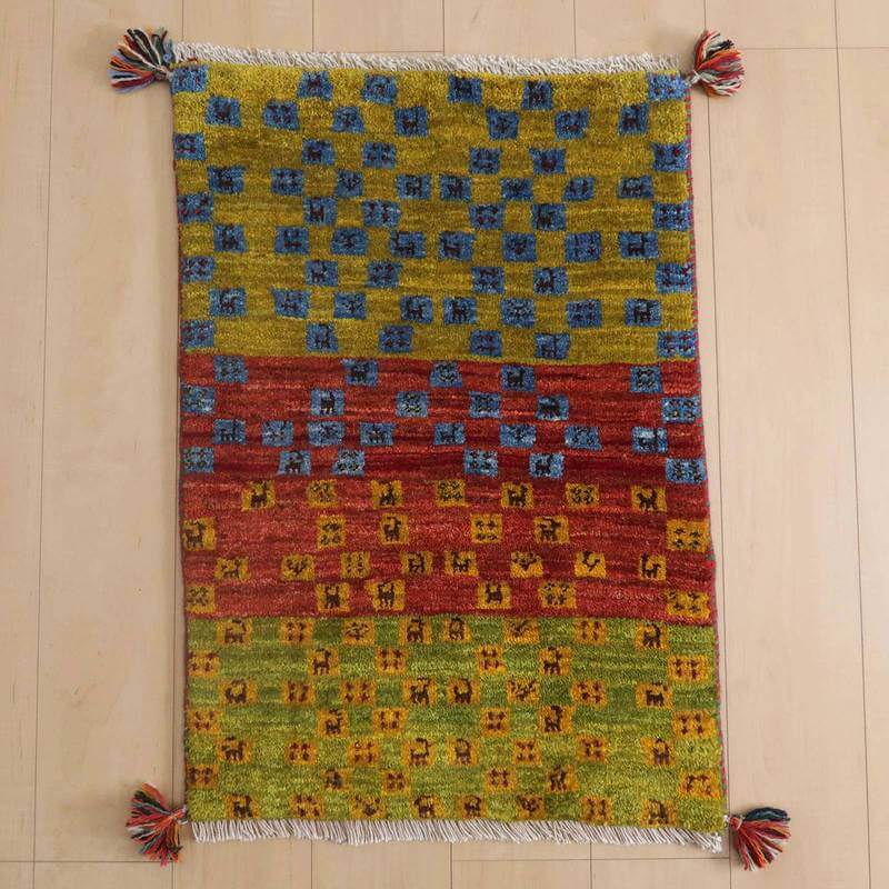 ギャッベカシュクリ イラン製 84×59cm 手織り 最高級 天然 ウール100% 草木染 玄関マット 北欧 ラグ 絨毯 マット ラグマット 屋内 室内 ギャベ 床暖房対応 ホットカーペット対応 (HSS-67047）